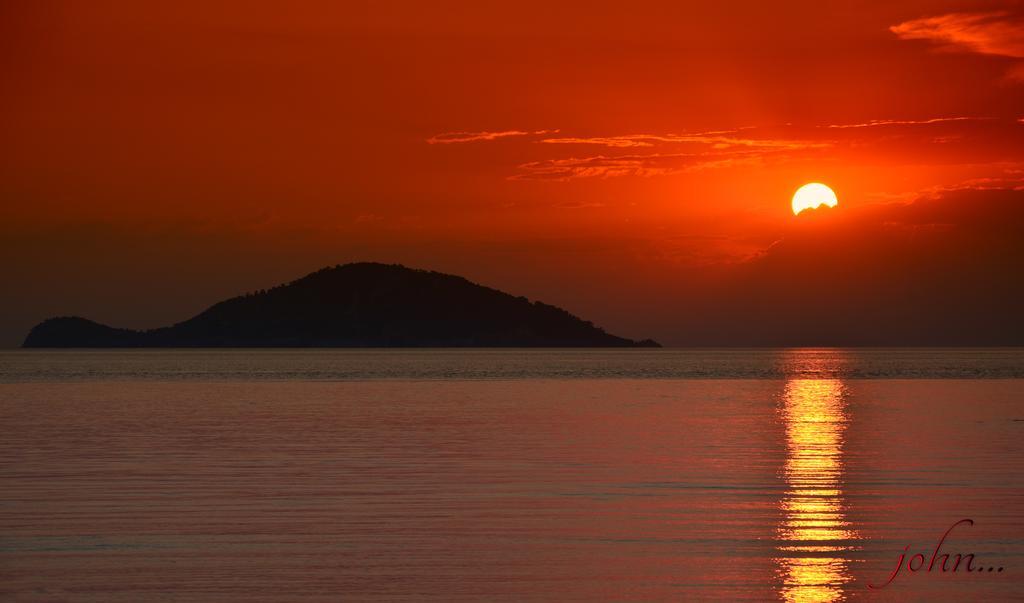 Greek House Hotel Неос-Мармарас Екстер'єр фото